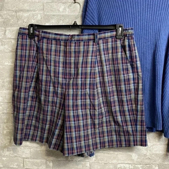Alfred Dunner plaid shorts - Picture 1 of 9